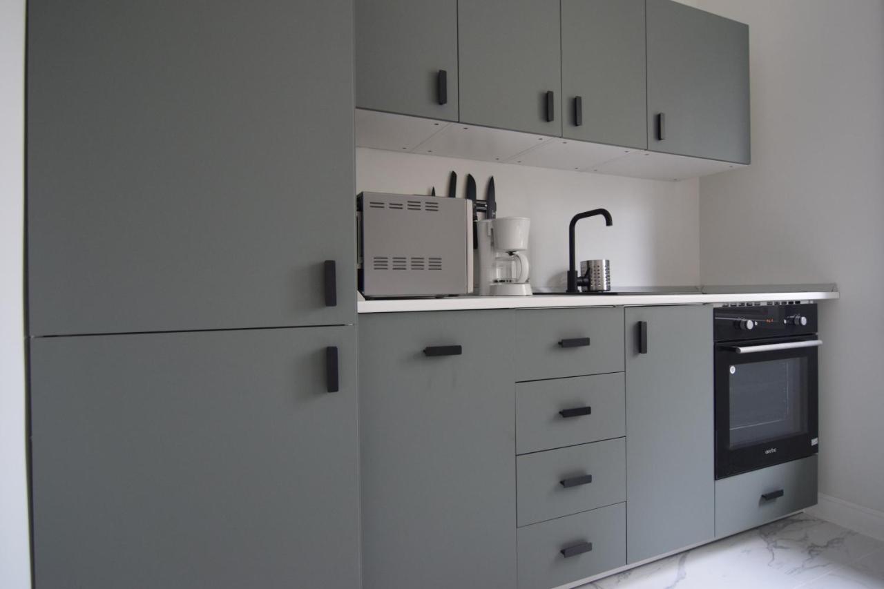 Beautiful Apartment In Old City Boekarest Buitenkant foto